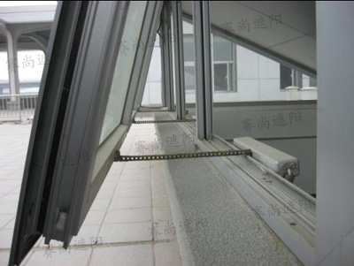 電動開窗機(jī)
